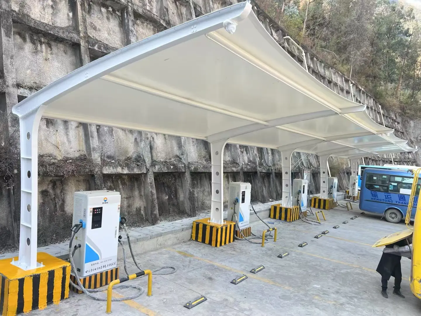 贵州观山湖园区停车棚采购：为什么&ldquo;省&rdquo;在前面的钱，最后都花在了后面？